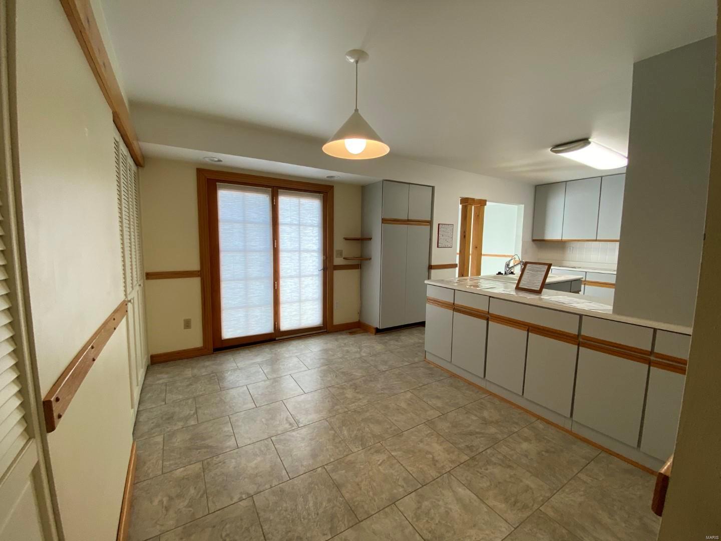 89 Crowell Road Carbondale, IL 62902 - Photo 4 of 39 Gallery Image 4