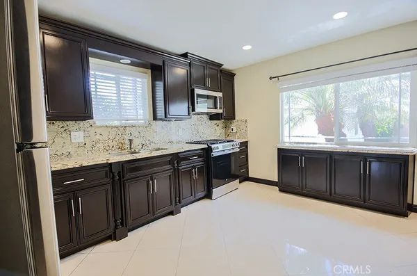 $3,000 | 2920 Los Flores Boulevard, Lynwood, CA 90262