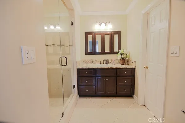 $3,000 | 2920 Los Flores Boulevard, Lynwood, CA 90262