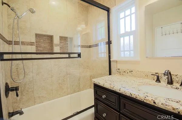 $3,000 | 2920 Los Flores Boulevard, Lynwood, CA 90262