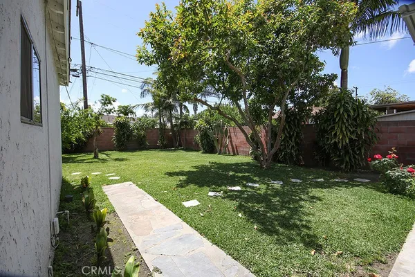 $3,000 | 2920 Los Flores Boulevard, Lynwood, CA 90262
