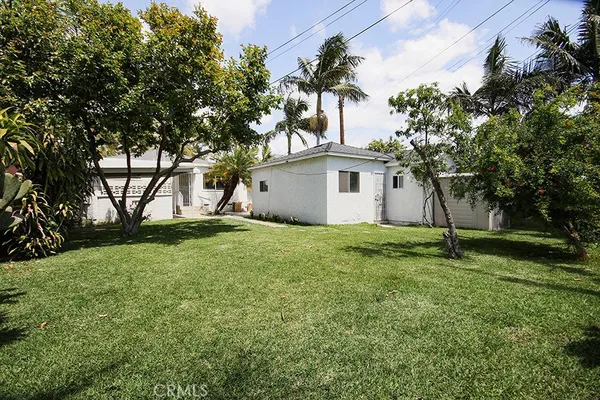 $3,000 | 2920 Los Flores Boulevard, Lynwood, CA 90262