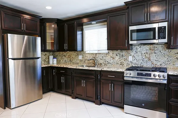 $3,000 | 2920 Los Flores Boulevard, Lynwood, CA 90262