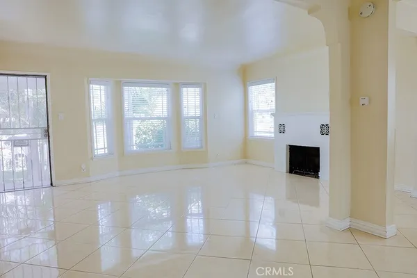 $3,000 | 2920 Los Flores Boulevard, Lynwood, CA 90262