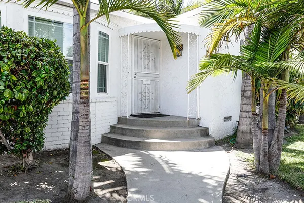 $3,000 | 2920 Los Flores Boulevard, Lynwood, CA 90262