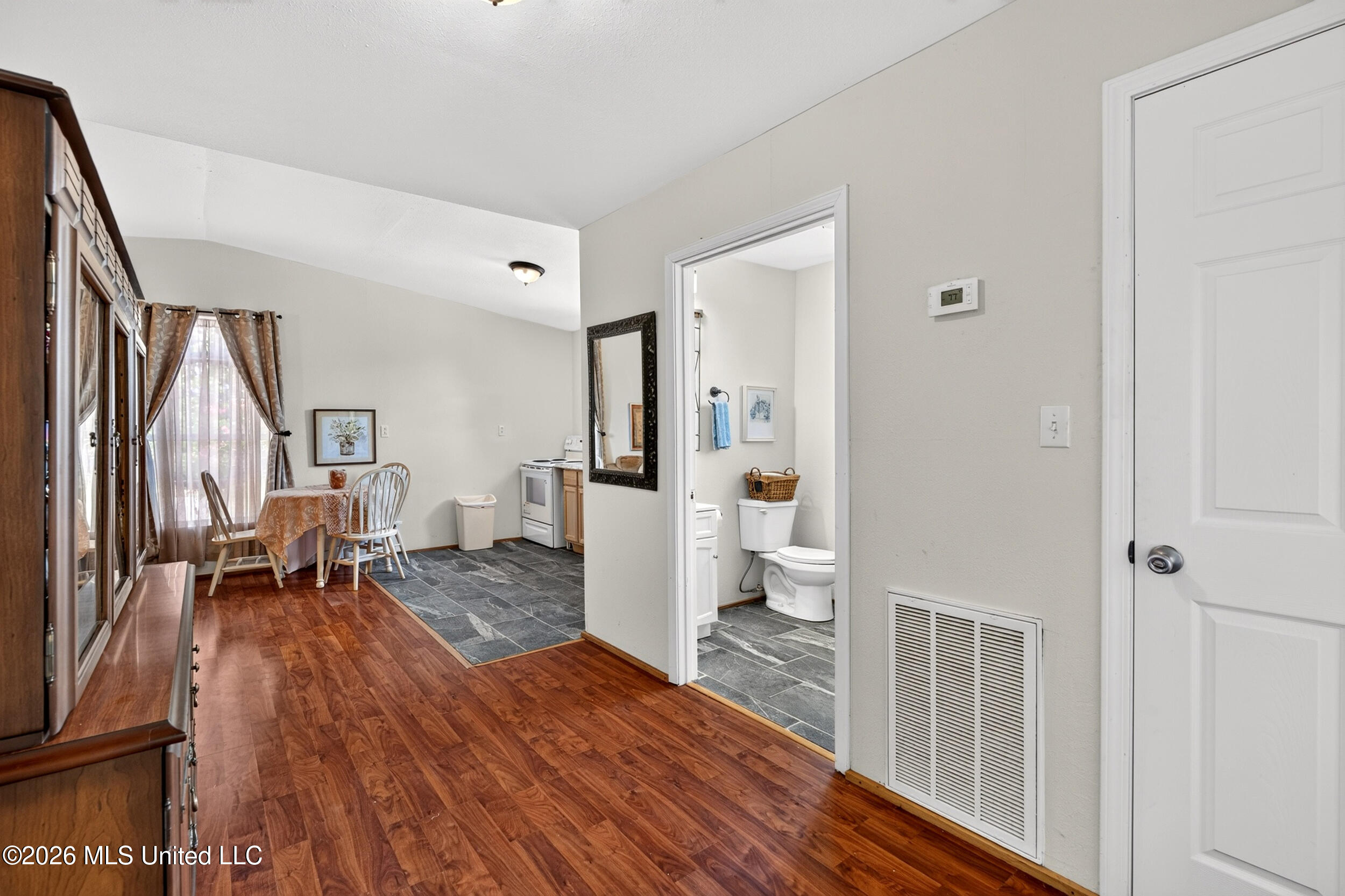 574 Slade Woodward Road Poplarville, MS 39470 - Photo 57 of 106 58_upstairs_apartment_foyer
