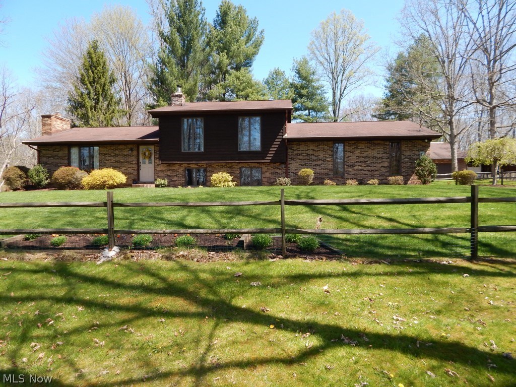 69 South Ridge Drive Pennsboro, WV 26415 - Photo 2 of 30