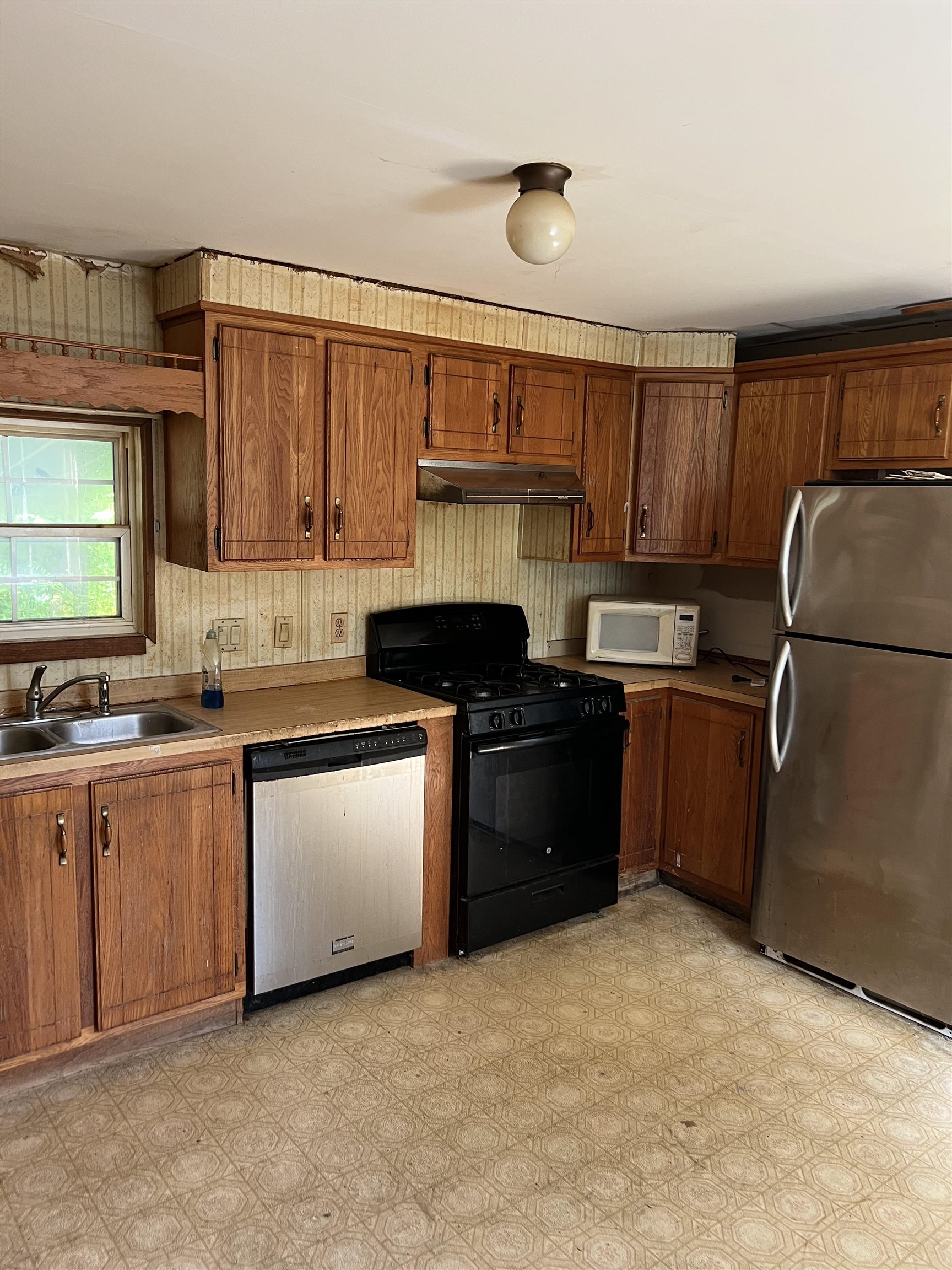 21 Winding Hill Road Brattleboro, VT 05301 - Photo 2 of 12 Gallery Image 2