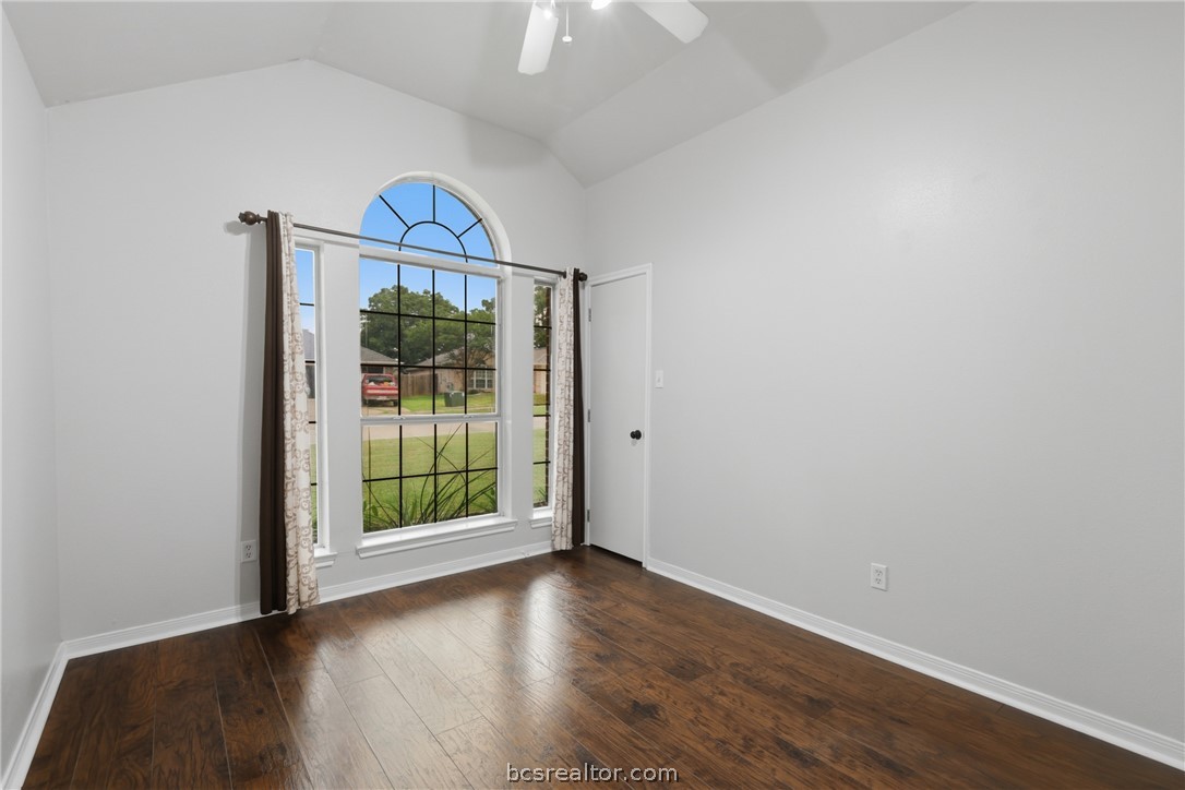 1707 Beaver Pond Court Bryan, TX 77807 - Photo 10 of 33