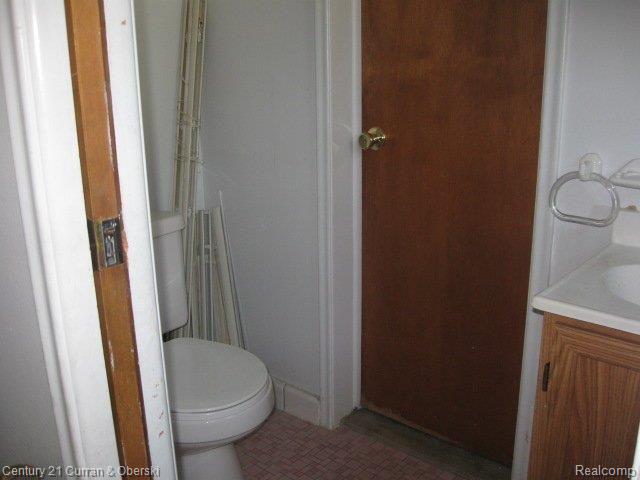 22372 Bruce Street Warren, MI 48091 - Photo 13 of 19 BruceLav