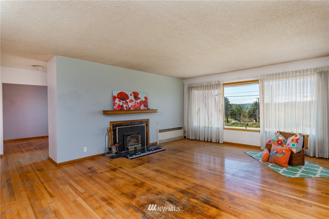 1298 Swantown Road Oak Harbor, WA 98277 - Photo 4 of 40 Gallery Image 4
