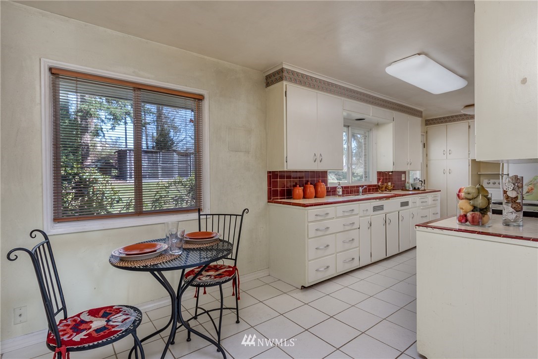 1298 Swantown Road Oak Harbor, WA 98277 - Photo 6 of 40 Gallery Image 6