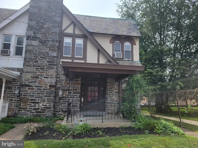 $2,800 | 20 West Athens Avenue, Ardmore, PA 19003