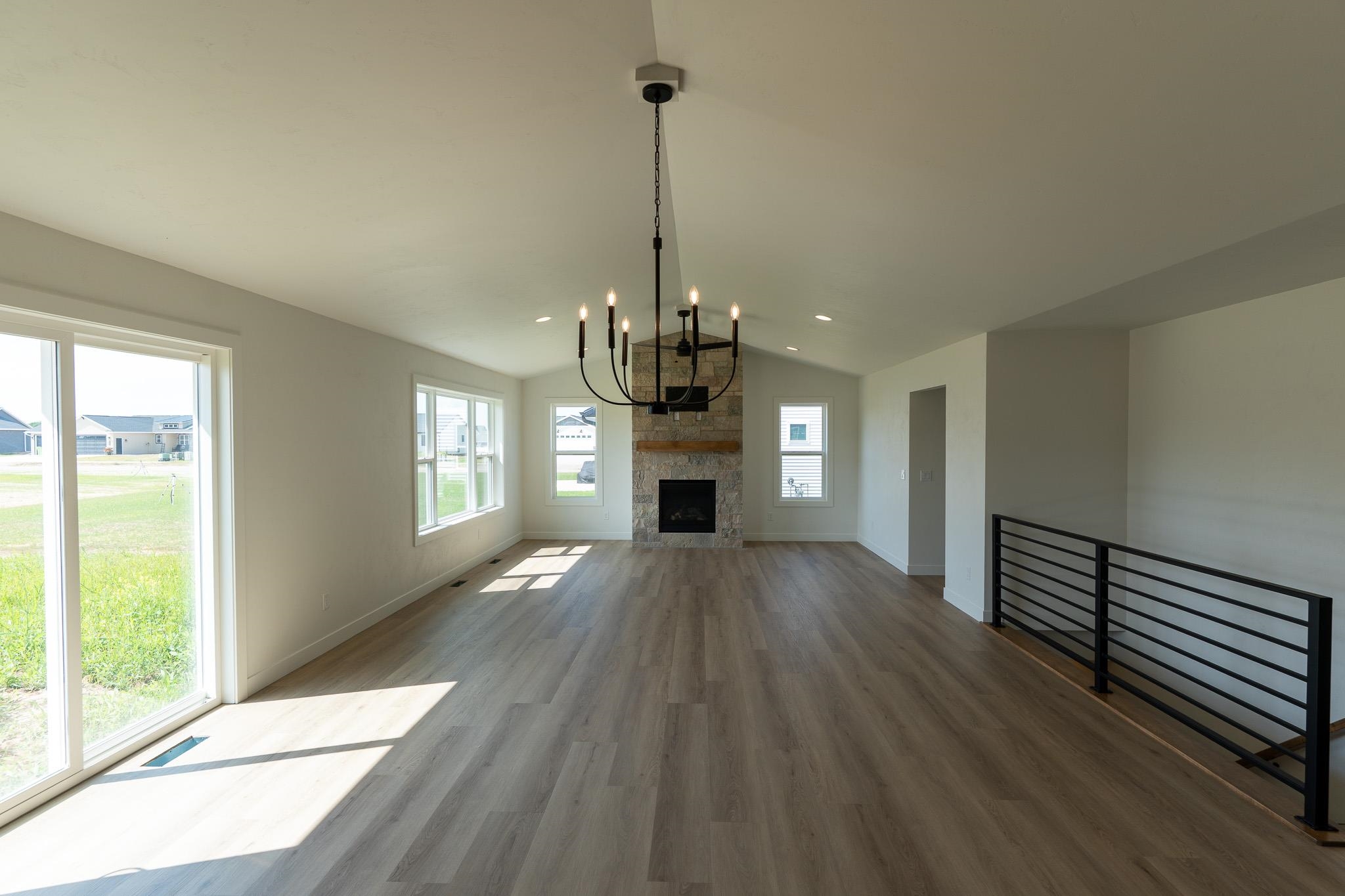 N9271 Anton Court Appleton, WI 54915 - Photo 3 of 31