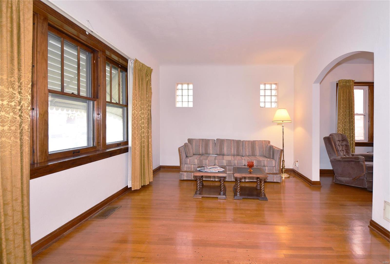 1534 Telegraph Road St. Louis, MO 63125 - Photo 8 of 38 Gallery Image 8