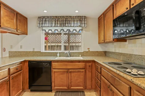 $590,000 | 929 Kapareil Drive, Tracy, CA 95376