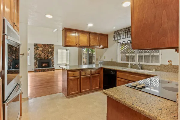 $590,000 | 929 Kapareil Drive, Tracy, CA 95376