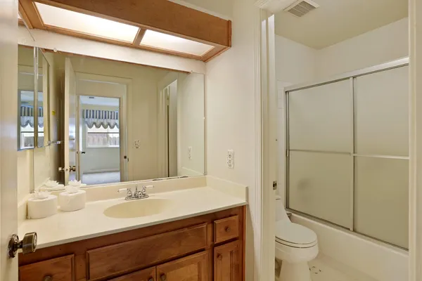 $590,000 | 929 Kapareil Drive, Tracy, CA 95376