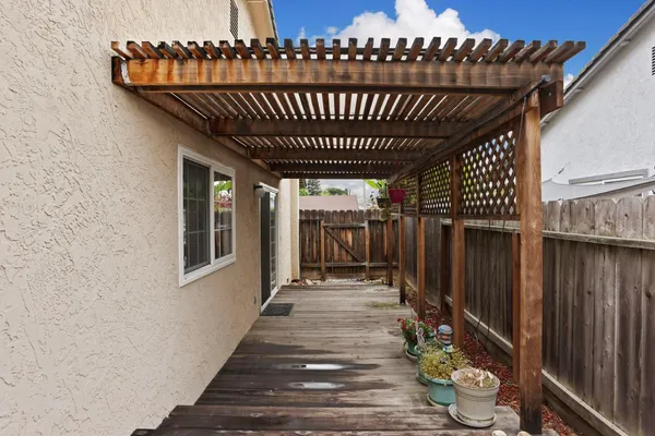 $590,000 | 929 Kapareil Drive, Tracy, CA 95376