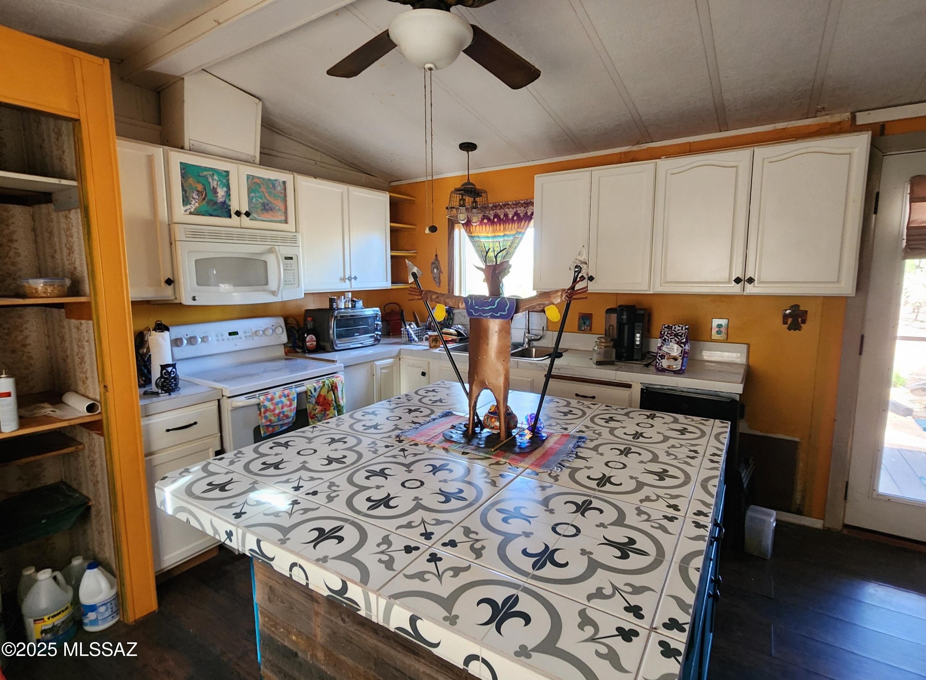 10455 West Mars Road Tucson, AZ 85743 - Photo 12 of 21 Gallery Image 12