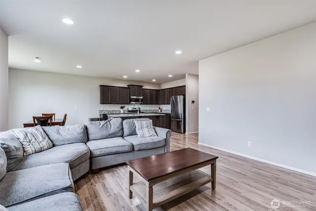 $670,000 | 18806 106th Ave Court East, Puyallup, WA 98374