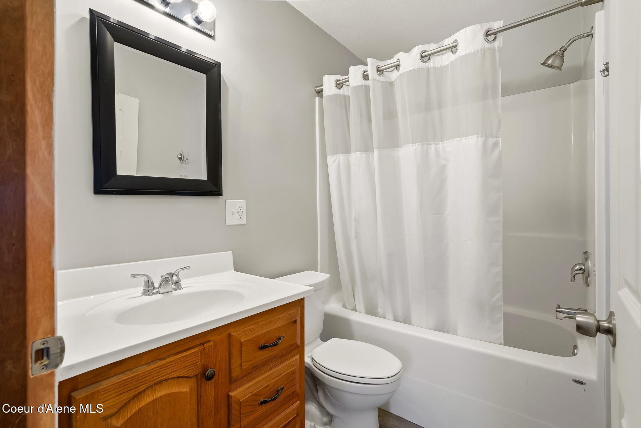 2899 Upper Pack River Road Sandpoint, ID 83864 - Photo 8 of 18 9_KFM06147