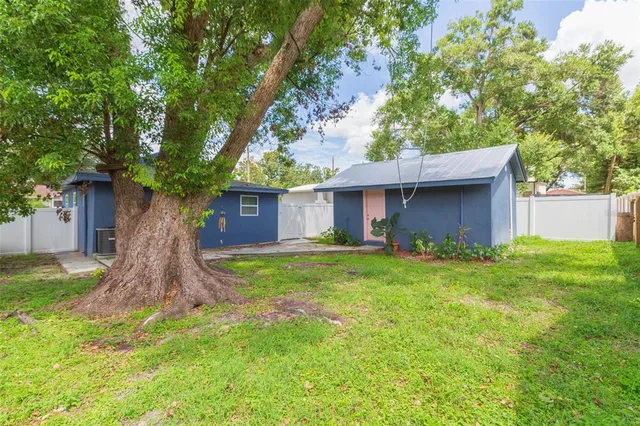 $2,400 | 118 West Sligh Avenue, Tampa, FL 33604