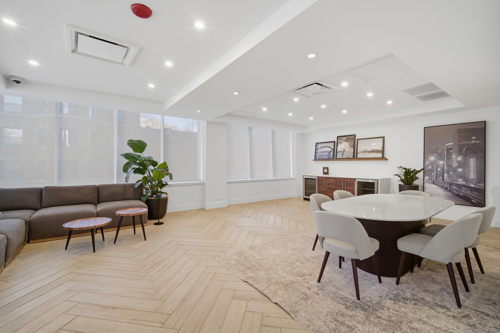 655 West Irving Park Road, Unit 2916 Chicago, IL 60613 - Photo 23 of 28 a living room with furniture and a table