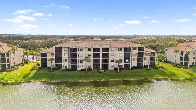 $274,999 | 7015 River Hammock Drive, Unit 203, Bradenton, FL 34212