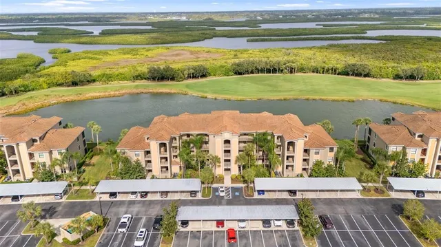 $274,999 | 7015 River Hammock Drive, Unit 203, Bradenton, FL 34212