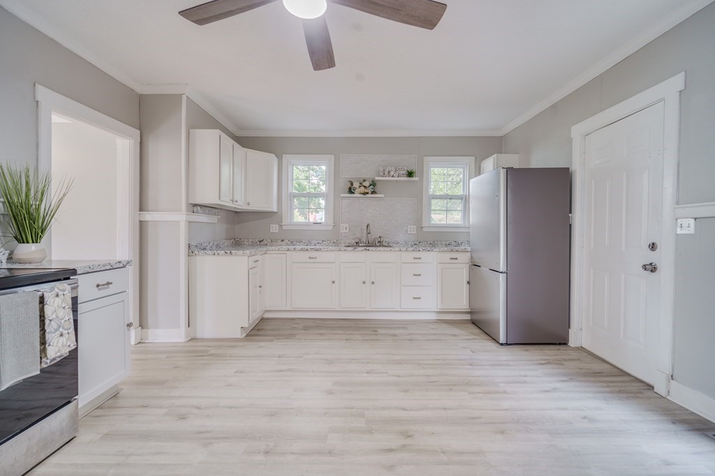 252 Bay Street Springfield, MA 01109 - Photo 3 of 28 Gallery Image 3