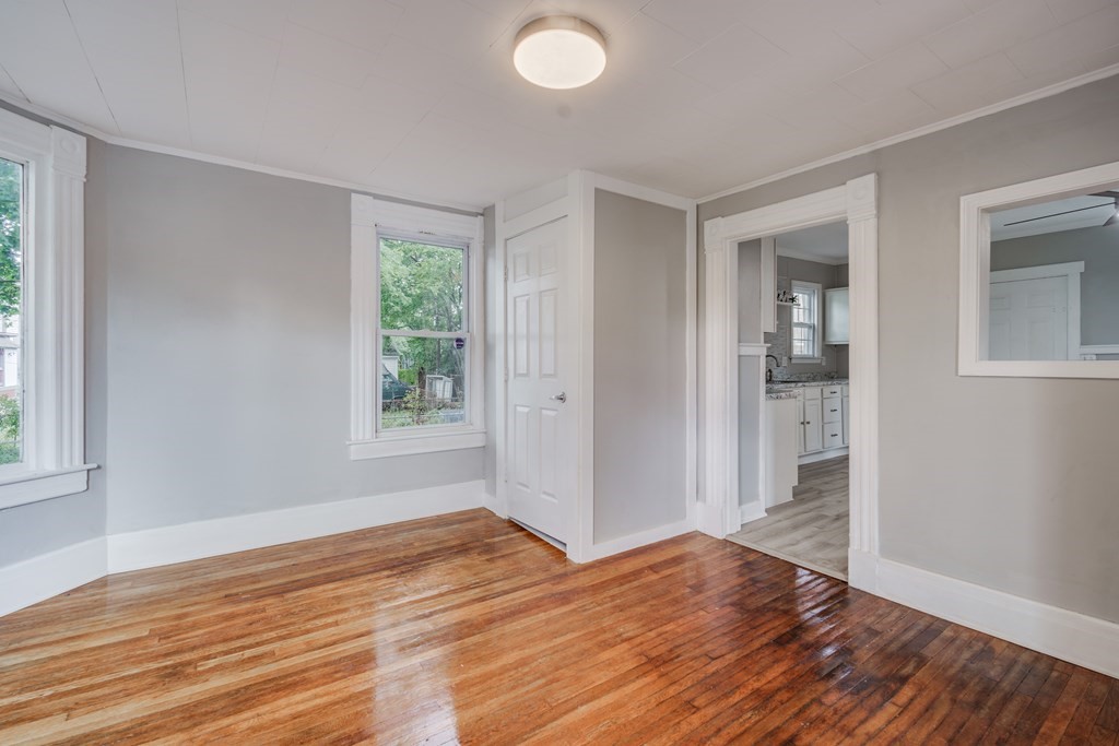 252 Bay Street Springfield, MA 01109 - Photo 10 of 28 Gallery Image 10