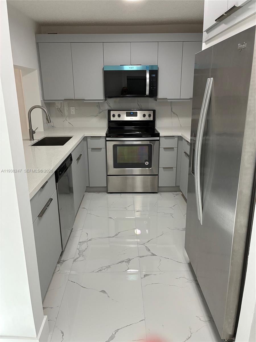 9040 Southwest 125th Avenue, Unit D101 Miami, FL 33186 - Photo 14 of 49