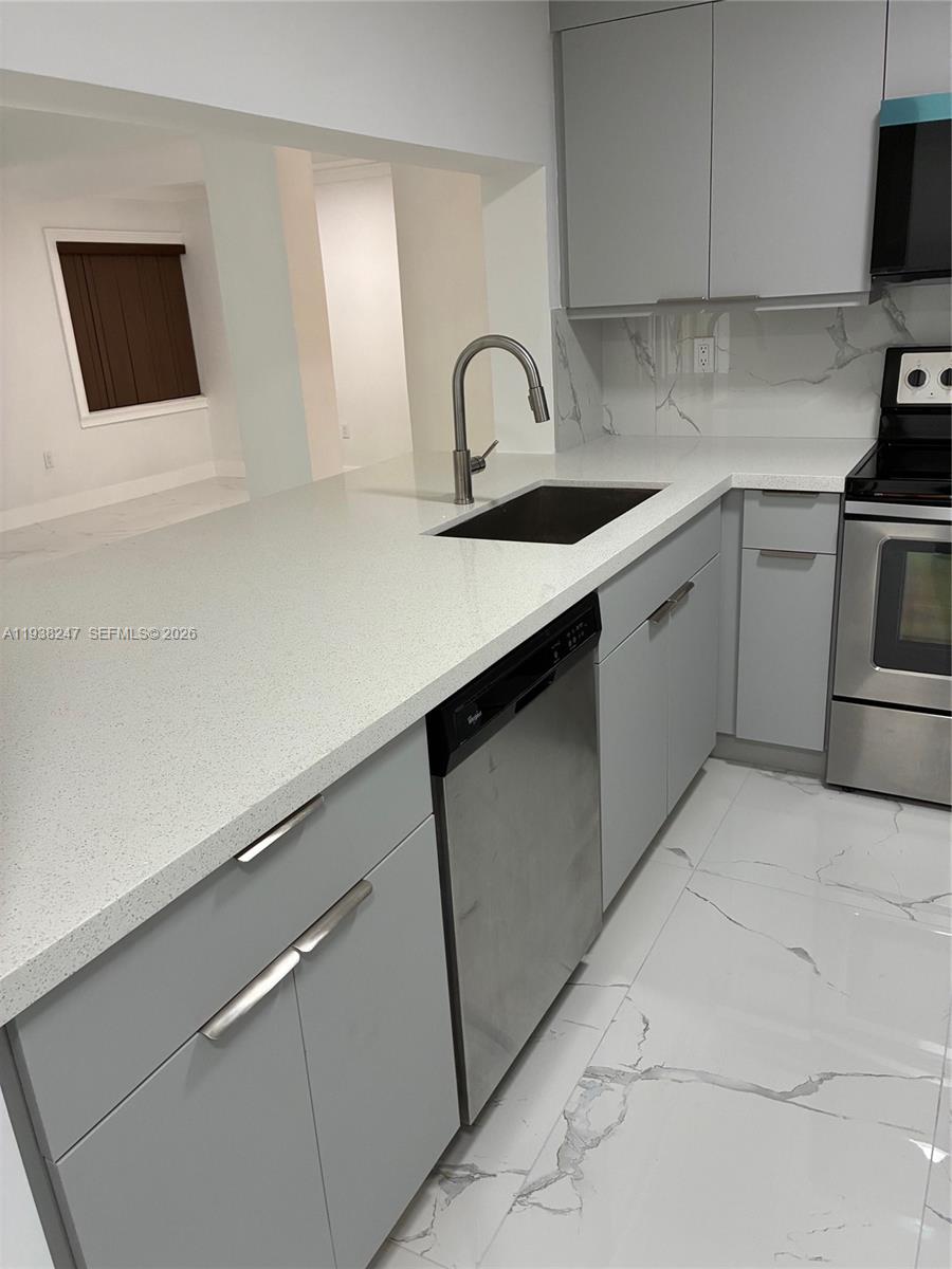 9040 Southwest 125th Avenue, Unit D101 Miami, FL 33186 - Photo 16 of 49