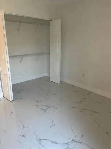 a close up view of a washer and dryer