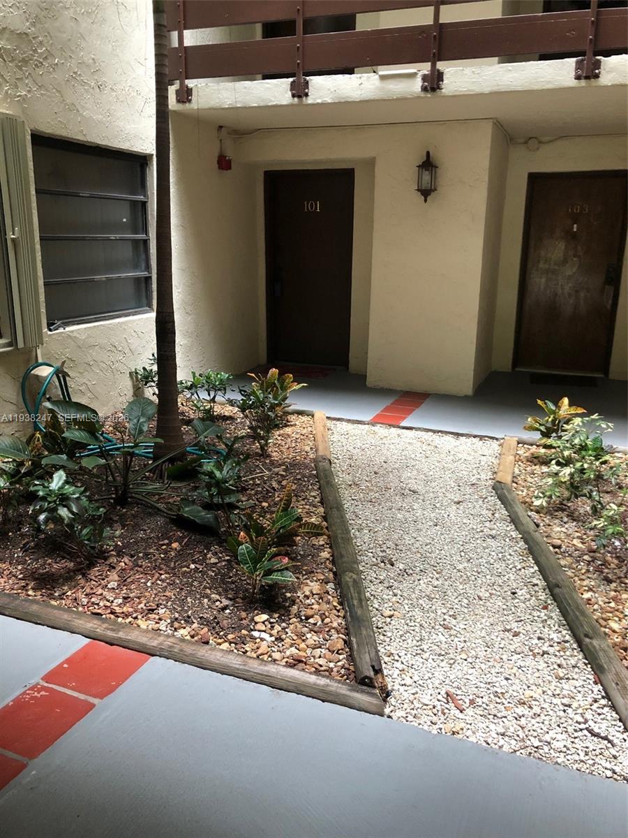 9040 Southwest 125th Avenue, Unit D101 Miami, FL 33186 - Photo 5 of 49