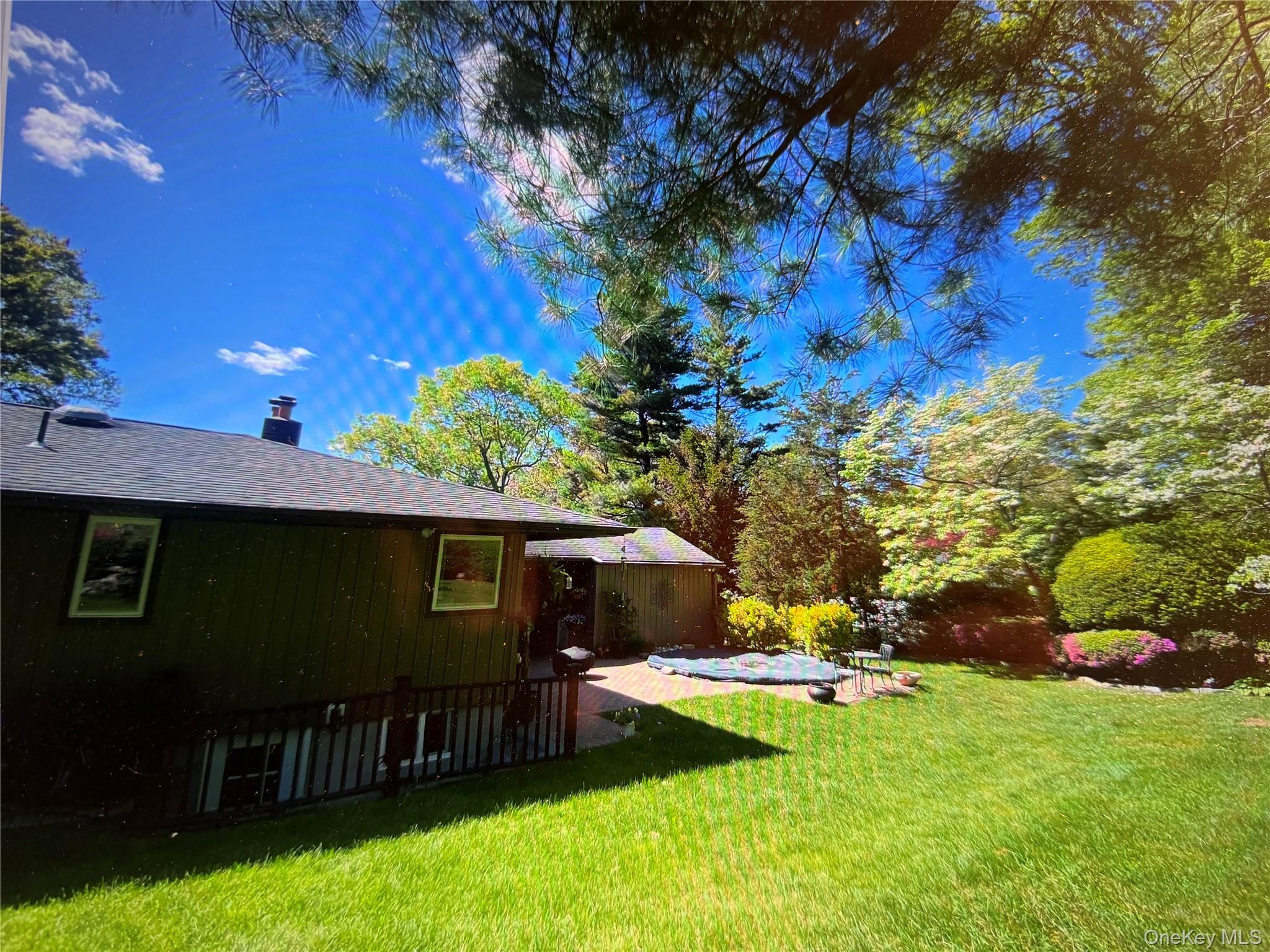 271 Terry Road Smithtown, NY 11787 - Photo 4 of 24 Gallery Image 4