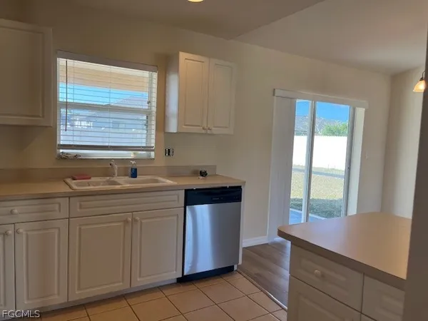 $1,900 | 1316 Gleason Parkway, Cape Coral, FL 33914