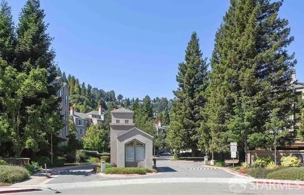 $3,800 | 220 Caldecott Lane, Unit 311, Oakland, CA 94618