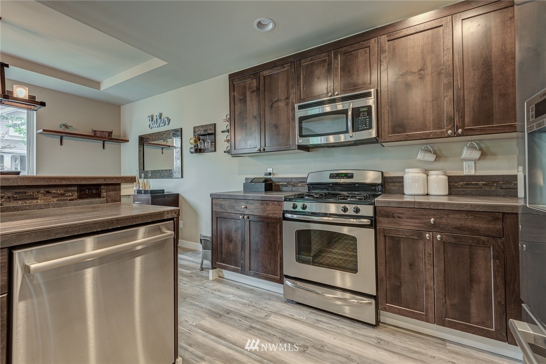 307 204th Place Southeast, Unit 17 Bothell, WA 98012 - Photo 17 of 36 Gallery Image 17