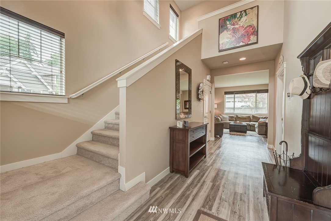 307 204th Place Southeast, Unit 17 Bothell, WA 98012 - Photo 5 of 36 Gallery Image 5