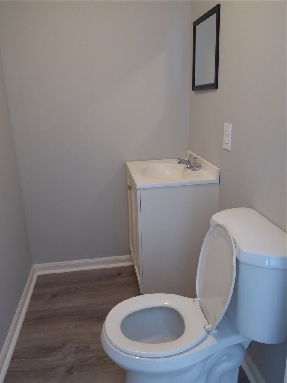 182 Plaistow Road, Unit 7 Plaistow, NH 03865 - Photo 4 of 29