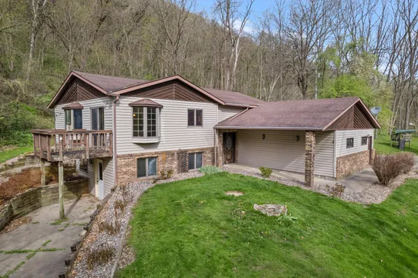 $500,000 | 15107 County Road 25, Rollingstone, MN 55969