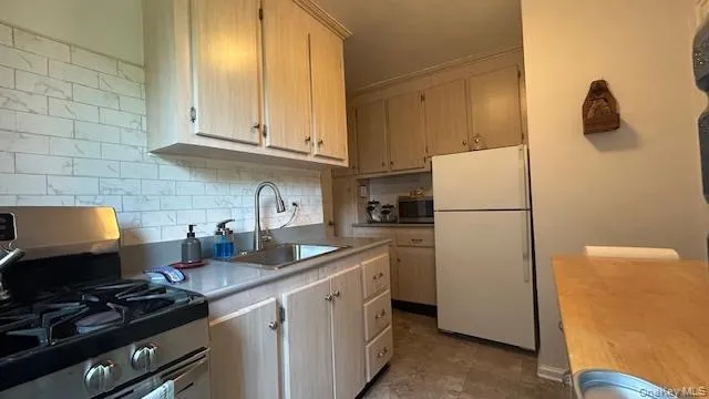 $349,000 | 84-01 Main Street, Unit 627 | Briarwood