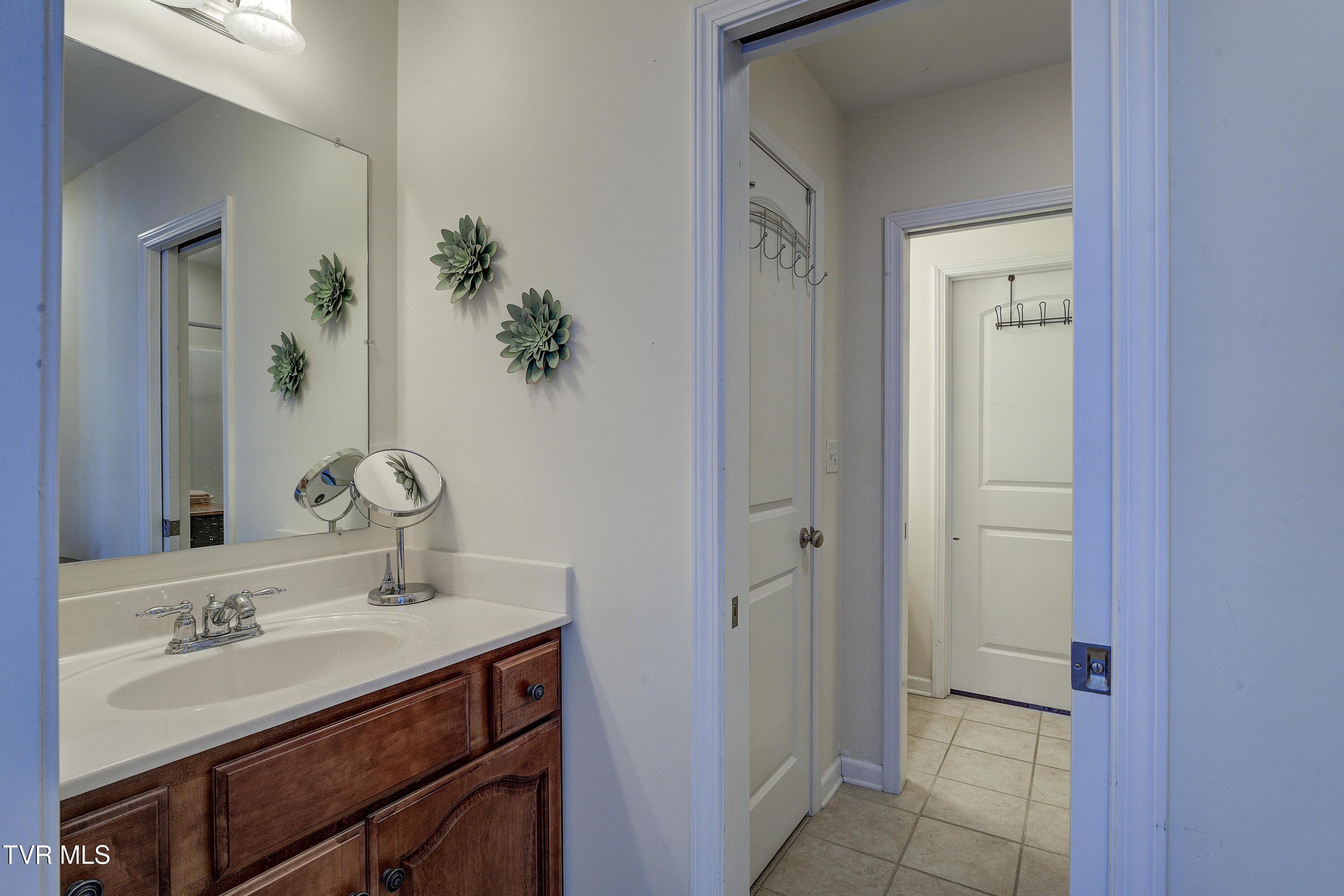 404 East Mountain View Road, Unit 104 Johnson City, TN 37601 - Photo 32 of 46 MtnView104-32
