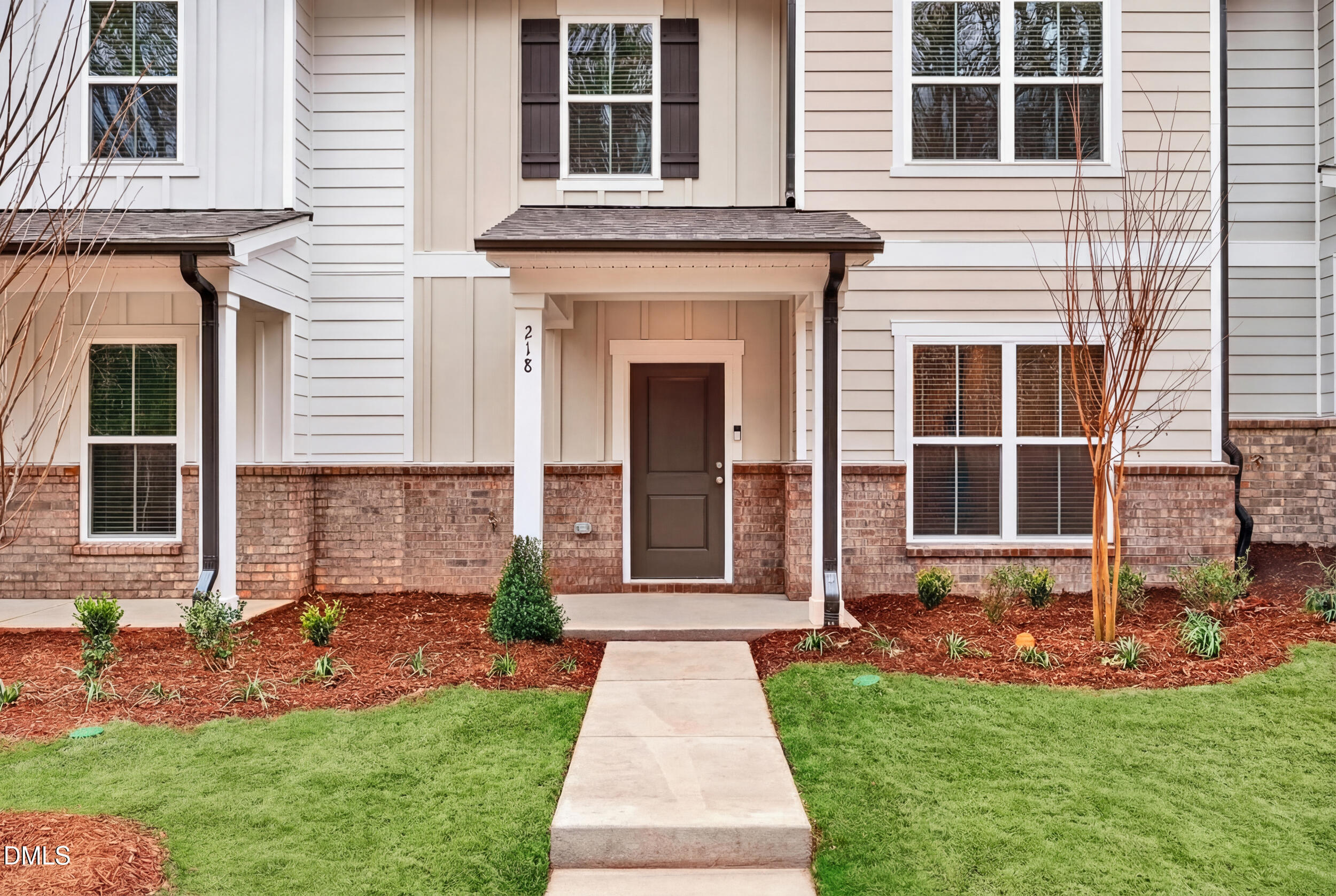 218 Fosterton Cottage Way Raleigh, NC 27603 - Photo 2 of 20 3_hf_20260123_203234_22f0d409-8ca2-4b00-