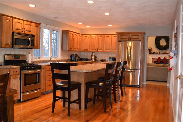 21 Snow Road Haverhill, MA 01832 - Photo 4 of 30 Gallery Image 4