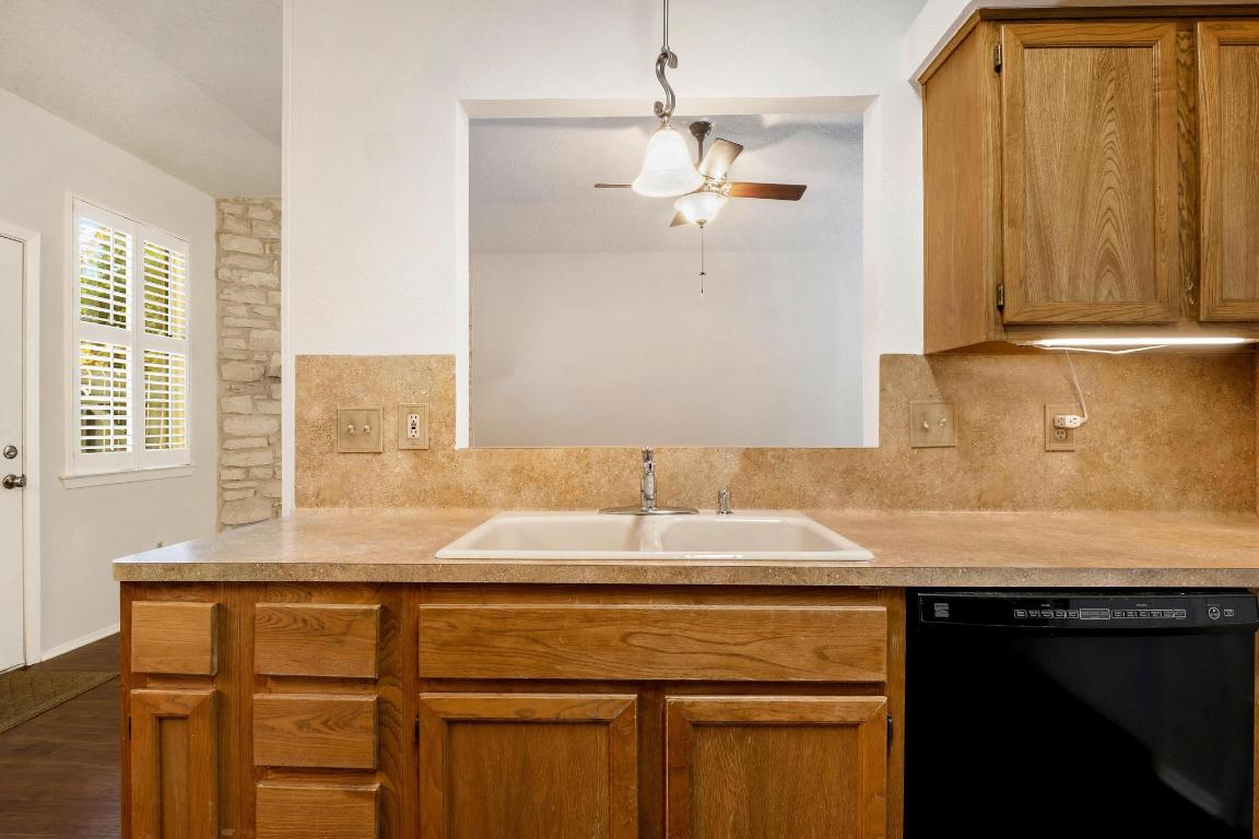 6501 Brush Country Road, Unit 109 Austin, TX 78749 - Photo 15 of 27