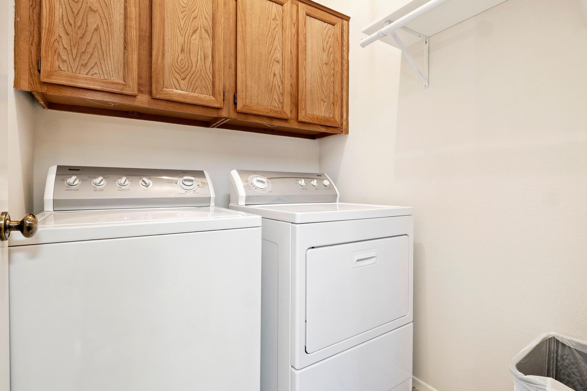 6501 Brush Country Road, Unit 109 Austin, TX 78749 - Photo 10 of 26 a utility room with dryer and washer