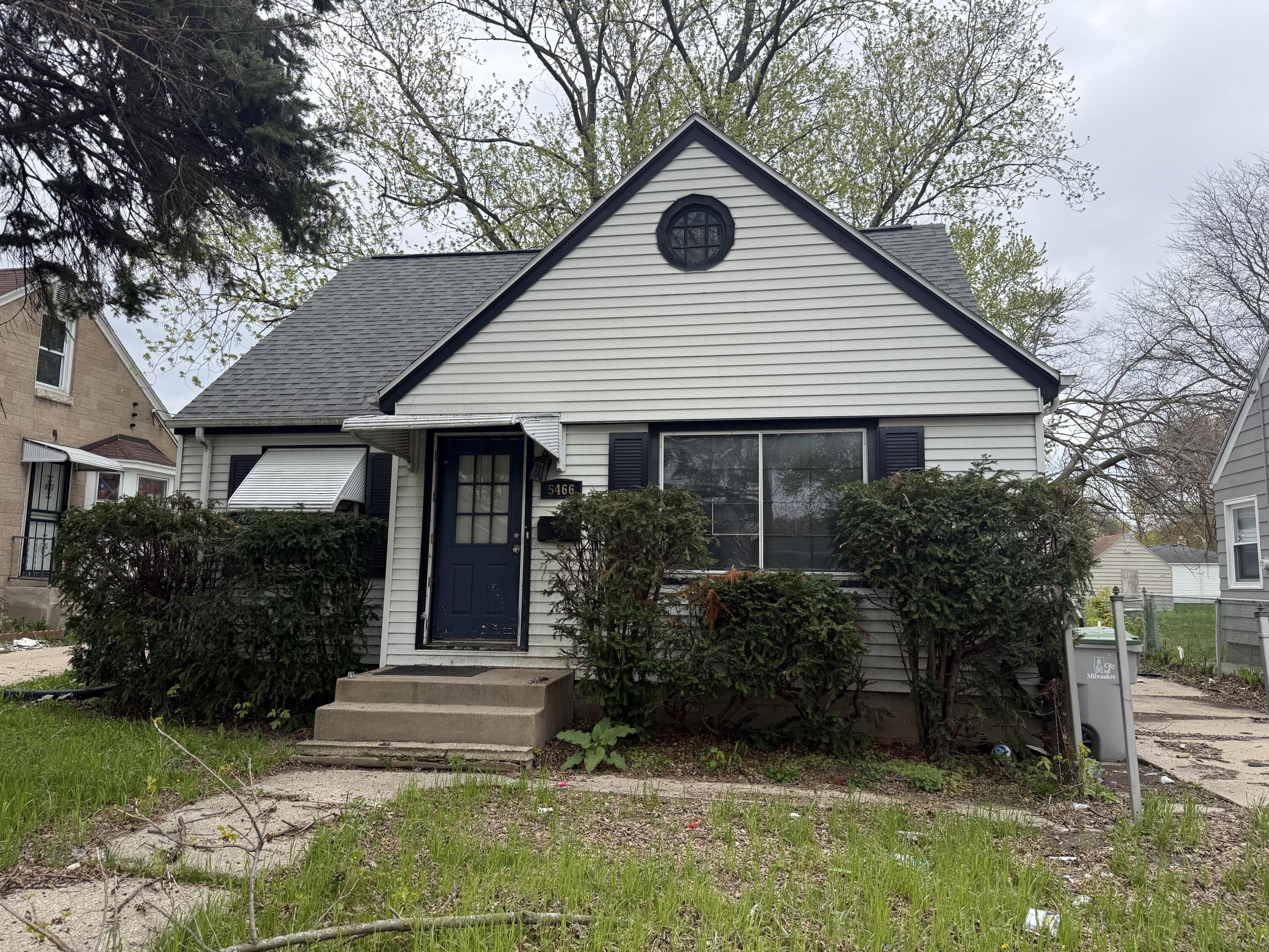 5466 North 57th Street Milwaukee, WI 53218 - Photo 1 of 28 IMG_2383